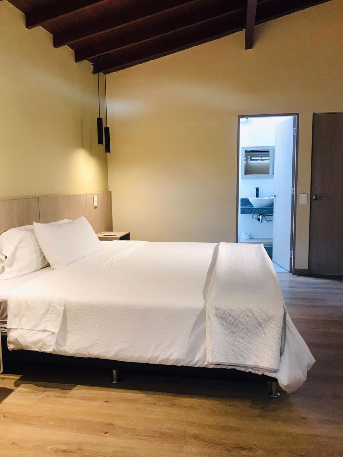 Hotel & Golf Isak Aeropuerto Rionegro Eksteriør bilde
